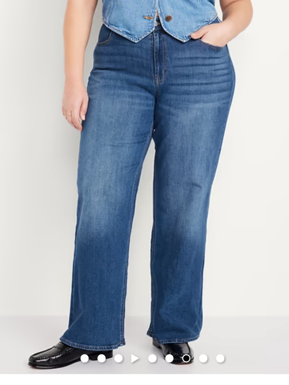 Old Navy Women’s Wide Leg Jeans in Medium Blue Wash